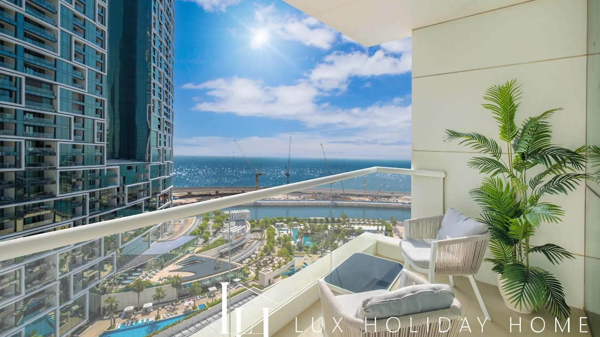 Lux The Jbr Beach Sea View Suite Dubaj